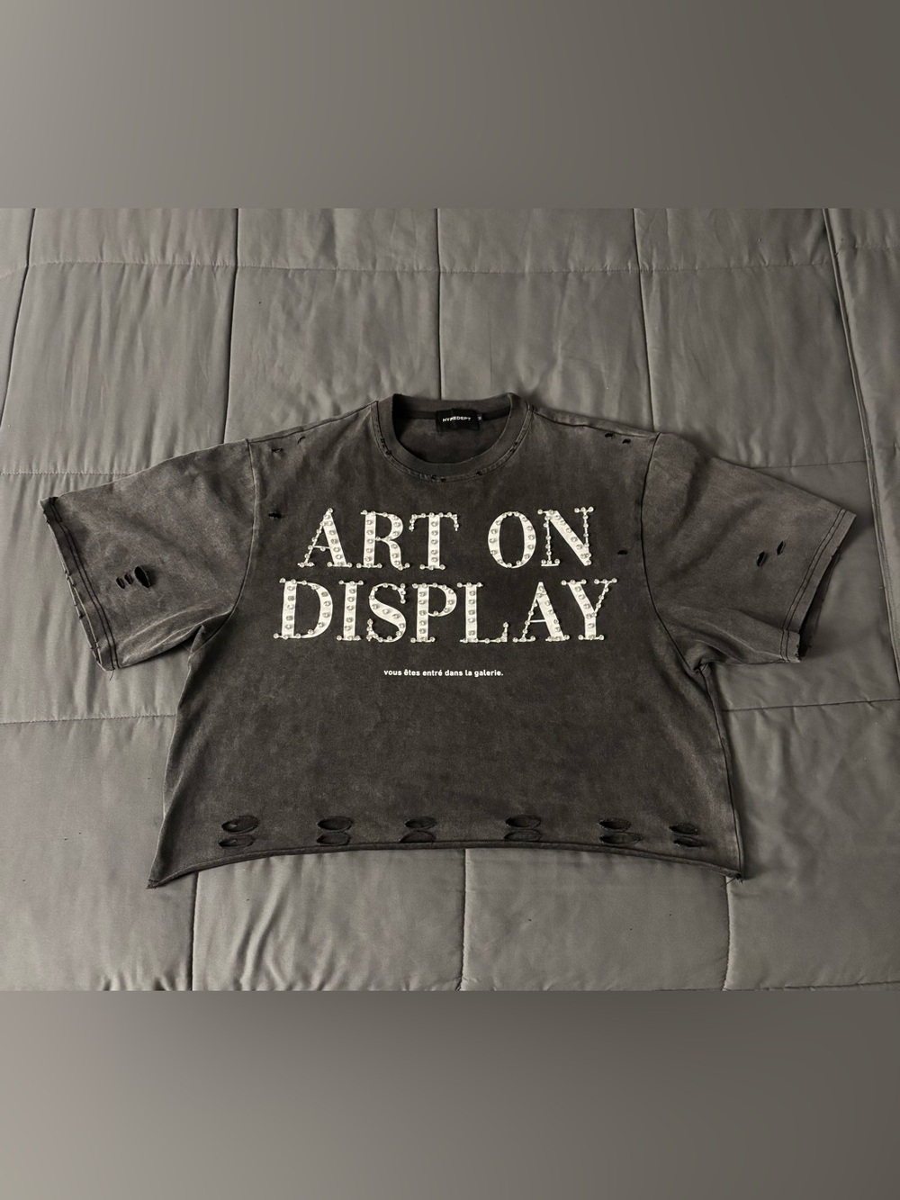 HYPEDEPT “ART ON DISPLAY” Distressed Rhinestone Tee